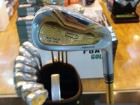 Bộ gậy golf Honma S-06 4 sao mạ vàng 24k cực đỉnh,hàng đang có sẵn. Bộ gậy golf Honma S-06 4 sao mạ vàng 24k cực đỉnh,hàng đang có sẵn.