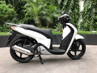 SH150i trắng sport xe nhập ý cuối 2009 mẩu mới SH150i trắng sport xe nhập ý cuối 2009 mẩu mới