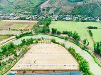 Cần bán 1 vài lô đât ven sông gần công viên - view đẹp thoáng mát Cần bán 1 vài lô đât ven sông gần công viên - view đẹp thoáng mát