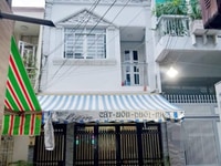 Nhà Quân 4, diện tích lớn, giá hạt dẻ. Nhà Quân 4, diện tích lớn, giá hạt dẻ.