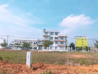 - Diện tích 10mx25m = 250m2 (thổ cư 100%),sang tên ngay. -Gía : 1.8 tỷ - Diện tích 10mx25m = 250m2 (thổ cư 100%),sang tên ngay. -Gía : 1.8 tỷ
