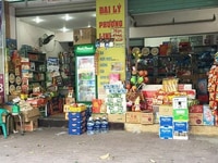 Cửa hàng cần tuyển nhân viên bán hàng Cửa hàng cần tuyển nhân viên bán hàng