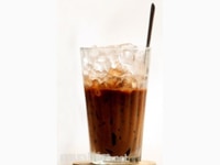 Bên chị thiếu 04 nam/nữ bán các mặt hàng về cafe Bên chị thiếu 04 nam/nữ bán các mặt hàng về cafe