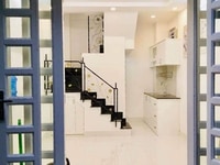 Bán nhà hẻm 2 xe 7 chổ tránh nhau, Đoàn Văn Bơ, Quận 4. Bán nhà hẻm 2 xe 7 chổ tránh nhau, Đoàn Văn Bơ, Quận 4.