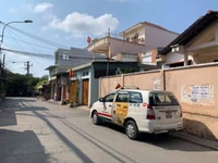 Nhà 1 trệt 2 lầu đường 10 .PTNPA.Q9 (130m.giá 8ty 1) Nhà 1 trệt 2 lầu đường 10 .PTNPA.Q9 (130m.giá 8ty 1)