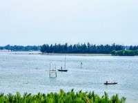 Villa với 6 căn hộ riêng biệt, view sông Cẩm Thanh. Villa với 6 căn hộ riêng biệt, view sông Cẩm Thanh.