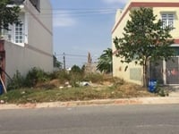 Cần tiền xoay vòng vốn bán gấp lô mặt tiền 200m2 giá 660tr Cần tiền xoay vòng vốn bán gấp lô mặt tiền 200m2 giá 660tr