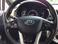 Gia đình cần bán kia rio 2016, số tự động, màu trắng tinh ngọc trinh Gia đình cần bán kia rio 2016, số tự động, màu trắng tinh ngọc trinh