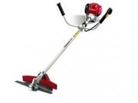 Máy cắt cỏ chạy xăng 4 thỳ Honda BC35 giá rẻ Máy cắt cỏ chạy xăng 4 thỳ Honda BC35 giá rẻ