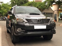 Bán Toyota Fortuner 2016 máy dầu số sàn xám chì. Bán Toyota Fortuner 2016 máy dầu số sàn xám chì.