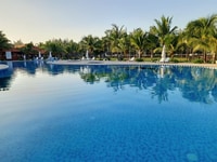 Tuyển nhân viên lễ tân làm việc tại Dĩ An Tuyển nhân viên lễ tân làm việc tại Dĩ An