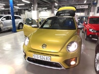 **Con bọ Beetle là dòng xe nhập khẩu nguyên chiếc. Thương hiệu Đức. **Con bọ Beetle là dòng xe nhập khẩu nguyên chiếc. Thương hiệu Đức.