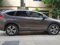 Cần bán xe Crv 2014, số tự động bản 2.4, màu xám cọp. Cần bán xe Crv 2014, số tự động bản 2.4, màu xám cọp.