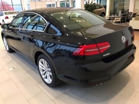Volkswagen Passat Bluemotion 2019 là mẫu Sedan hạng D sang trọng. Volkswagen Passat Bluemotion 2019 là mẫu Sedan hạng D sang trọng.