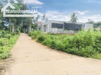 Còn 2 lô cuối giá thanh lý 290tr/280m2, sổ hồng trao tay. Còn 2 lô cuối giá thanh lý 290tr/280m2, sổ hồng trao tay.