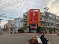 Bán nhà mặt tiền đường, đối diện chợ Trảng Bàng, kinh doanh cực tốt. Bán nhà mặt tiền đường, đối diện chợ Trảng Bàng, kinh doanh cực tốt.