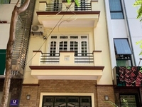 Cho thuê nhà mặt phố Phạm Văn Đồng* dt 45m2* 5 tầng* Giá 38tr Cho thuê nhà mặt phố Phạm Văn Đồng* dt 45m2* 5 tầng* Giá 38tr