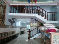Kẹt tiền cần gấp 1 trệt 2 lầu 1 sân thượng giá rẻ trong tuần Kẹt tiền cần gấp 1 trệt 2 lầu 1 sân thượng giá rẻ trong tuần