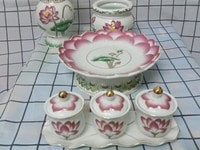 Bộ thờ cúng bạch ngọc sen tím . Bộ thờ cúng bạch ngọc sen tím .