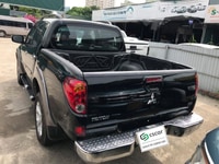 Bán xe bán tải Misubishi Triton đời 2013 số sàn màu đen Bán xe bán tải Misubishi Triton đời 2013 số sàn màu đen