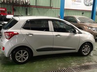 Bán xe 4 chỗ nhập khẩu hiệu Hyundai, màu bạc, đời 2016, chạy 41.000km Bán xe 4 chỗ nhập khẩu hiệu Hyundai, màu bạc, đời 2016, chạy 41.000km
