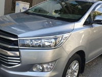 Bán Toyota Innova E số sàn đời T8/2017 màu bạc 1 đời chủ tuyệt đẹp 80% Bán Toyota Innova E số sàn đời T8/2017 màu bạc 1 đời chủ tuyệt đẹp 80%