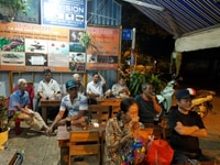 Cần sang quán cafe ngay bệnh viện Hóc môn , giá rẻ bất ngờ... Cần sang quán cafe ngay bệnh viện Hóc môn , giá rẻ bất ngờ...
