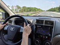 Tìm lái xe ôtô gia đình (B2), lấy giao thực phẩm bằng xe máy (A1) Tìm lái xe ôtô gia đình (B2), lấy giao thực phẩm bằng xe máy (A1)