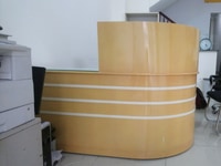 Quầy lễ tân văn phòng giá rẻ tặng kèm kính lót mặt quầy Quầy lễ tân văn phòng giá rẻ tặng kèm kính lót mặt quầy