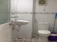 Q.Bình Tân: Bán nhà đẹp 2 lầu kiên cố Q.Bình Tân: Bán nhà đẹp 2 lầu kiên cố