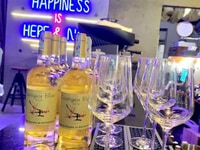 Sang nhượng lại nhà hàng,quán bar,airbnb,khu lê thánh tôn,Q1 Sang nhượng lại nhà hàng,quán bar,airbnb,khu lê thánh tôn,Q1