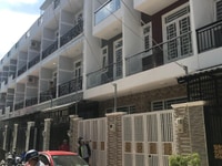 Cần bán căn nhà mới xây 1 trệt+2 lầu+sân thượng,SHR,đường Lê Văn Lương Cần bán căn nhà mới xây 1 trệt+2 lầu+sân thượng,SHR,đường Lê Văn Lương