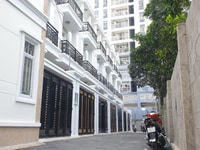Bán nhà phố Chính Chủ S=75m2, có sân ô tô, ngay Hồ Văn Tư chợ Thủ Đức Bán nhà phố Chính Chủ S=75m2, có sân ô tô, ngay Hồ Văn Tư chợ Thủ Đức
