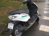 Cần bán xe giá sinh viên xe FLY của hãng piaggio nhập khẩu nguyên chiế Cần bán xe giá sinh viên xe FLY của hãng piaggio nhập khẩu nguyên chiế
