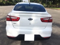 Cần bán xe Kia Rio 2017, số sàn, màu trắng Cần bán xe Kia Rio 2017, số sàn, màu trắng