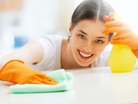 Cần 1 nữ giúp việc ăn ở lại trong nhà. Nhà ít người Cần 1 nữ giúp việc ăn ở lại trong nhà. Nhà ít người