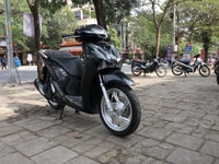 SH đời kiểu dáng nóng bỏng đẹp nhất. 2018 125i CBS màu đen cực như mới SH đời kiểu dáng nóng bỏng đẹp nhất. 2018 125i CBS màu đen cực như mới