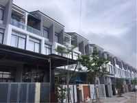 Chính chủ bán nhà 3 tầng đường Hoàng Quốc Việt, đường rộng 12m Chính chủ bán nhà 3 tầng đường Hoàng Quốc Việt, đường rộng 12m