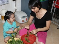 Gia đình tôi cần tìm gấp một cô giúp việc phụ chăm trẻ sơ sinh Gia đình tôi cần tìm gấp một cô giúp việc phụ chăm trẻ sơ sinh