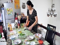 Cần 1 giúp việc nhà, 1 giữ em bé, 1 chăm người già bao ăn ở làm ở lại Cần 1 giúp việc nhà, 1 giữ em bé, 1 chăm người già bao ăn ở làm ở lại