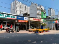Sang cửa hàng Thiết bị điện và Đèn Trang Trí