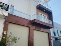 Cho thuê nhà trong khu Làng Đại Học B, 8x11m, 2 lầu, sân thượng