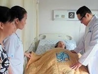 Cần tuyển 1 người giúp việc nhà phụ giữ bé bao ăn ở làm lâu dài Cần tuyển 1 người giúp việc nhà phụ giữ bé bao ăn ở làm lâu dài