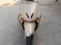Honda lead FI phun xăng điện tử. Màu kem. số 70 chính chủ Honda lead FI phun xăng điện tử. Màu kem. số 70 chính chủ