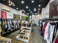 Cho thuê nhà mặt phố Chùa Láng: 60m2, mặt tiền 4m. Cho thuê nhà mặt phố Chùa Láng: 60m2, mặt tiền 4m.