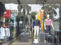 Sang nhượng của hàng thời trang nam, kinh doanh cực tốt Sang nhượng của hàng thời trang nam, kinh doanh cực tốt