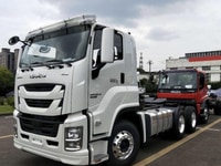 Xe đầu kéo isuzu 380HP nhập khẩu Xe đầu kéo isuzu 380HP nhập khẩu