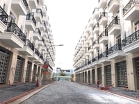 Nhà Phố 5 Tầng Có Thang Máy, View Sông Cực Đẹp. Giá Chỉ 4.2 Tỷ Nhà Phố 5 Tầng Có Thang Máy, View Sông Cực Đẹp. Giá Chỉ 4.2 Tỷ
