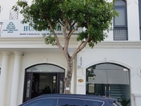 Bán cắt lỗ căn shophouse xây 4,5 tầng đã hoàn thiện trong khu Vinhomes Bán cắt lỗ căn shophouse xây 4,5 tầng đã hoàn thiện trong khu Vinhomes