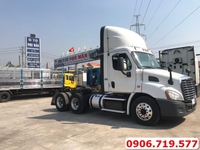 Đầu kéo Cascadia 0 giường đời 2015 Đầu kéo Cascadia 0 giường đời 2015